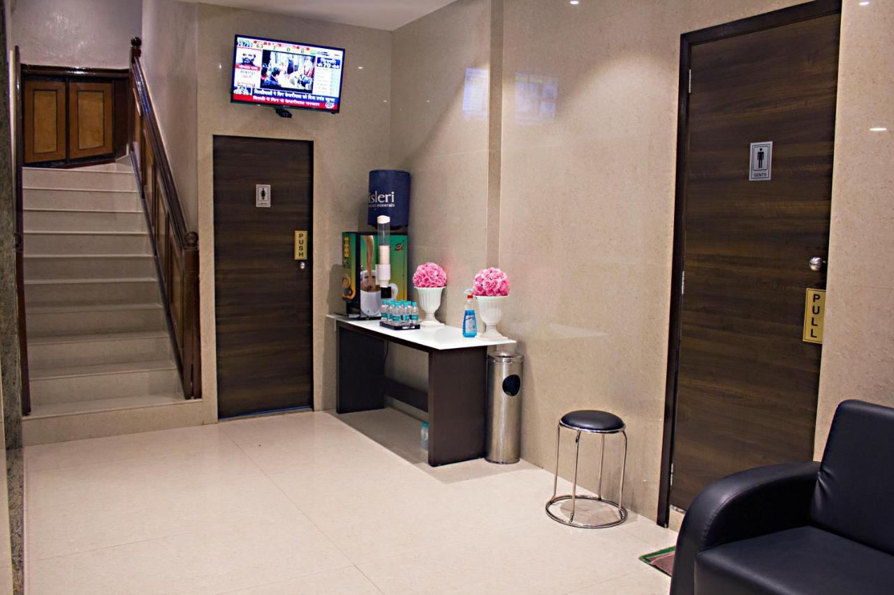 Vishal Hall Otel Mumbai Dış mekan fotoğraf