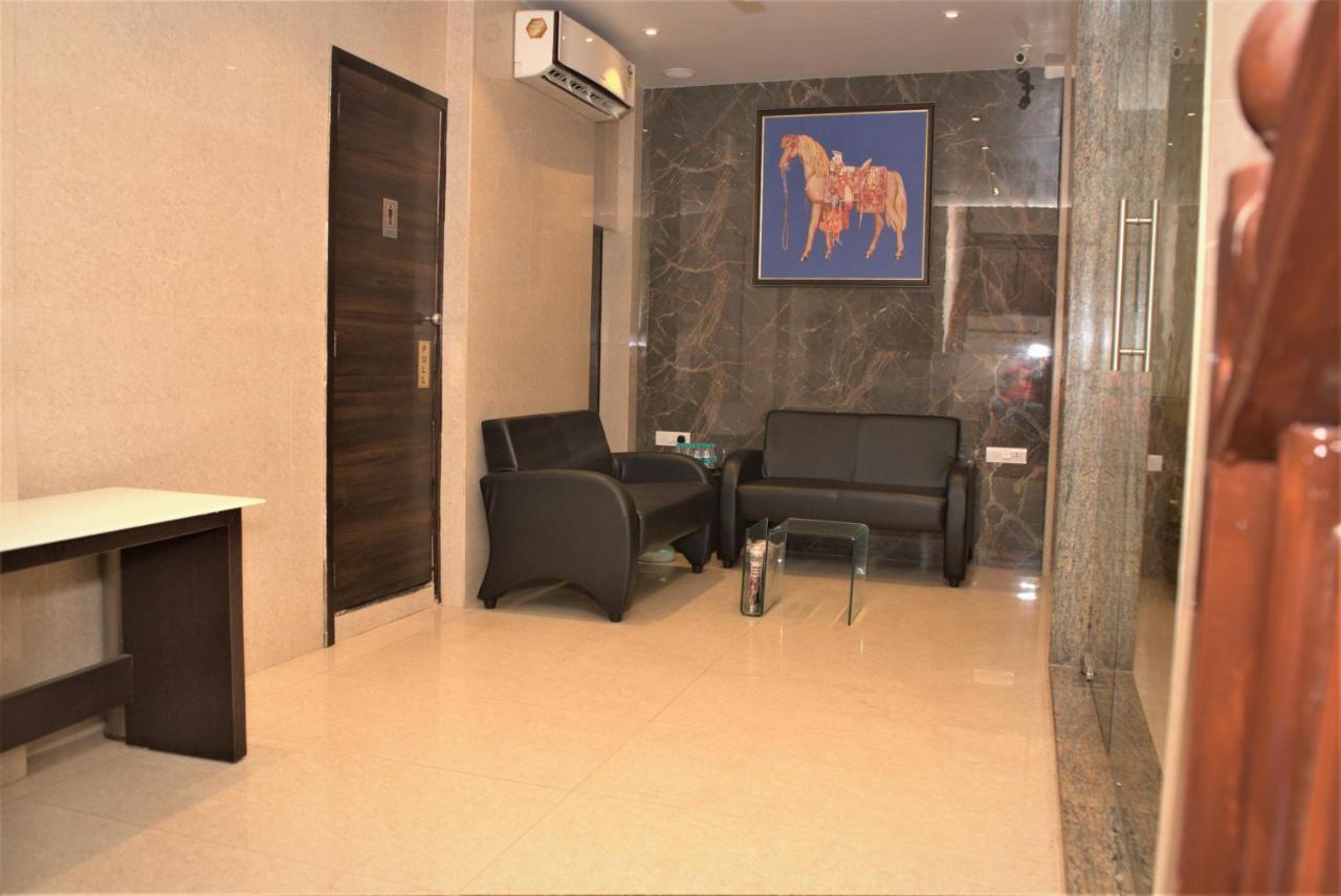 Vishal Hall Otel Mumbai Dış mekan fotoğraf