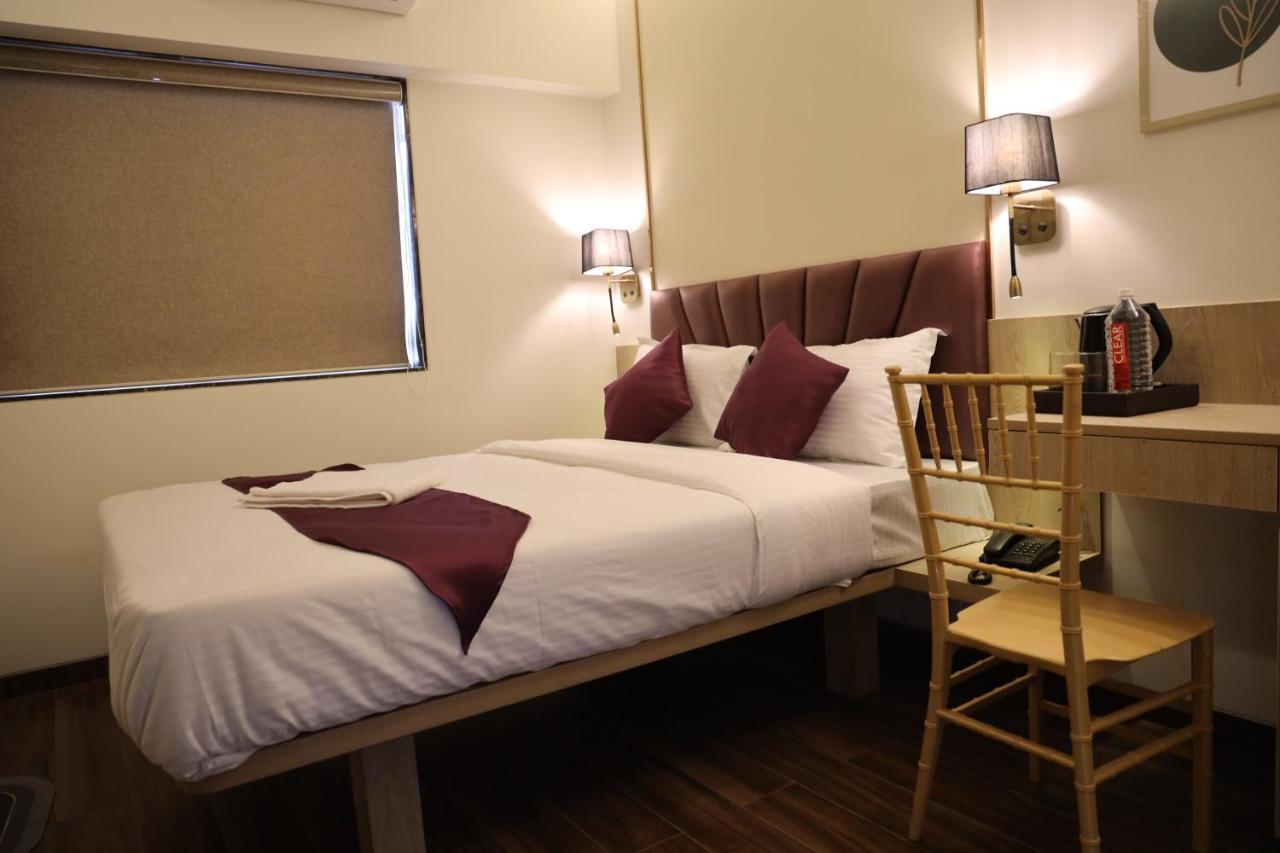 Vishal Hall Otel Mumbai Dış mekan fotoğraf