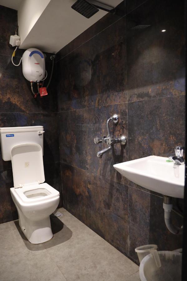 Vishal Hall Otel Mumbai Dış mekan fotoğraf
