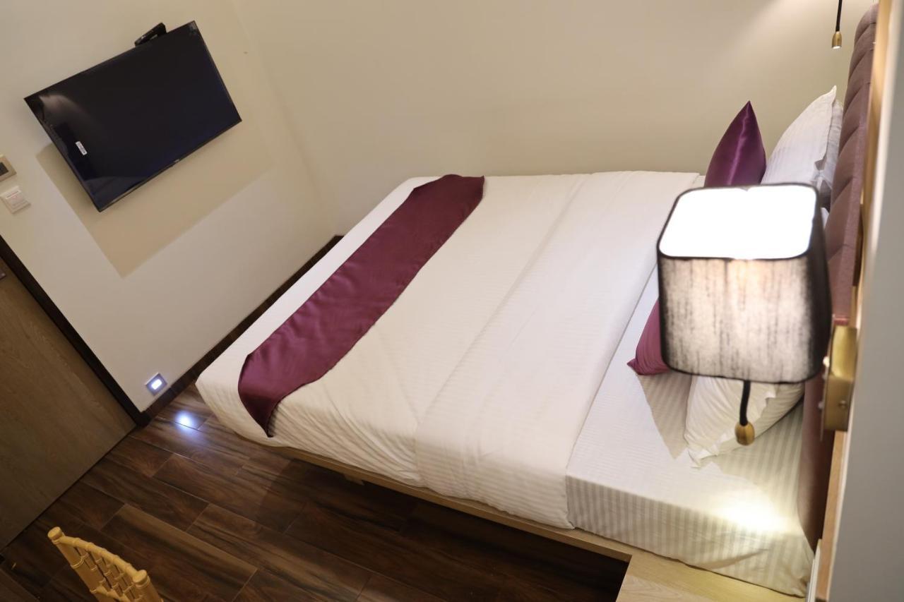 Vishal Hall Otel Mumbai Dış mekan fotoğraf
